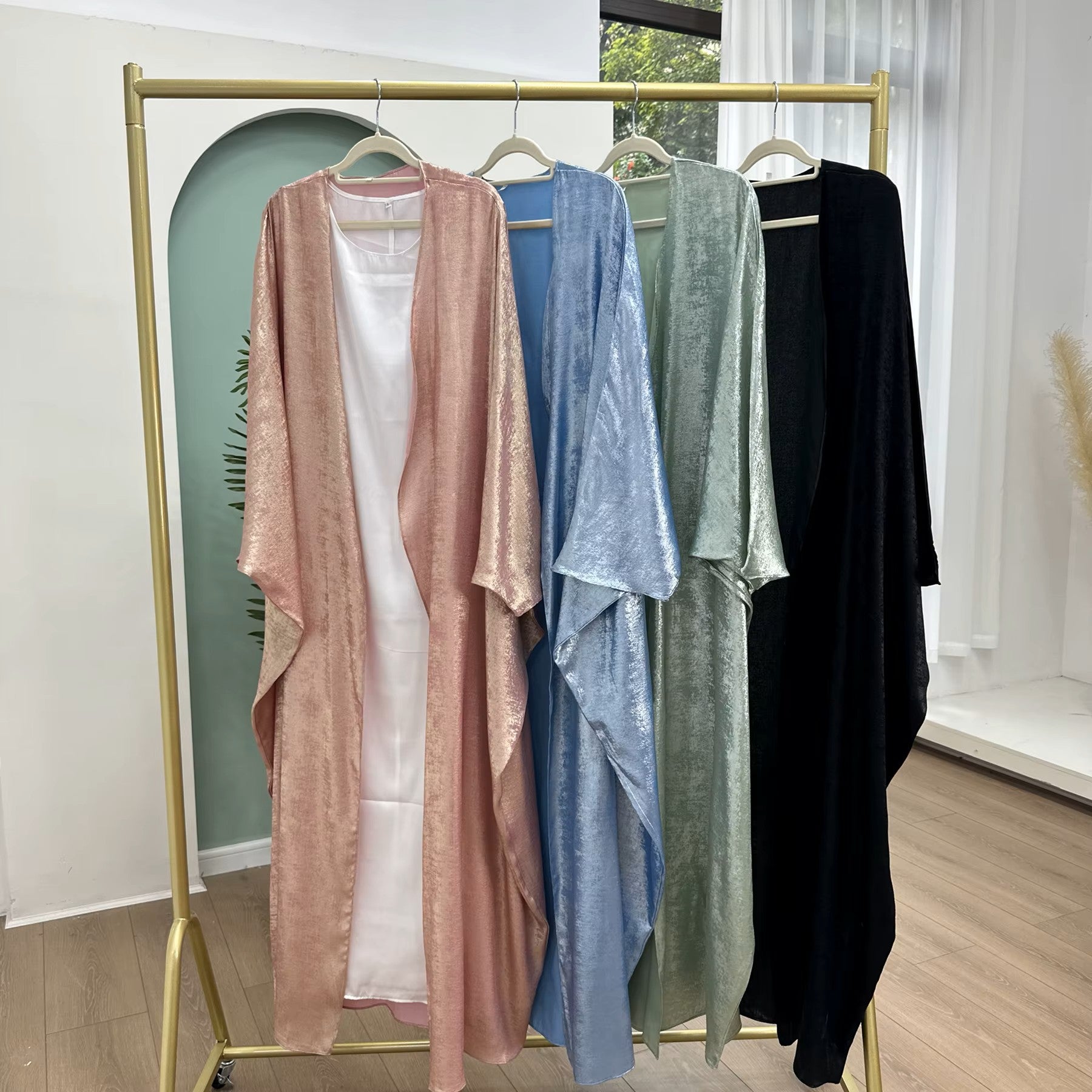 Satin pattern batwing abaya