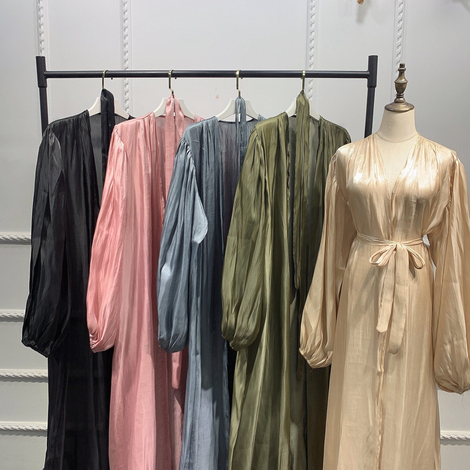 Bubble sleeve Abaya shinny